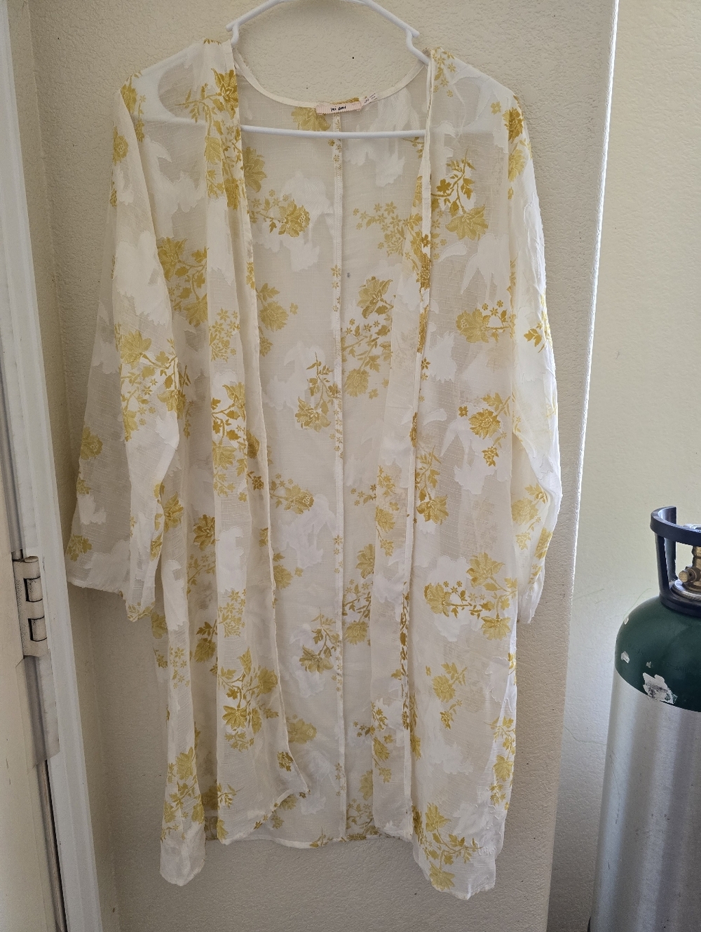 Mi Ami White Gold Floral Sheer Kimono Duster S/M